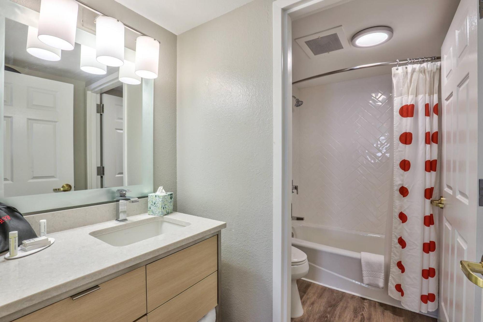 Alluxsuites At 1876, Ascend Hotel Collection Tallahassee Kültér fotó