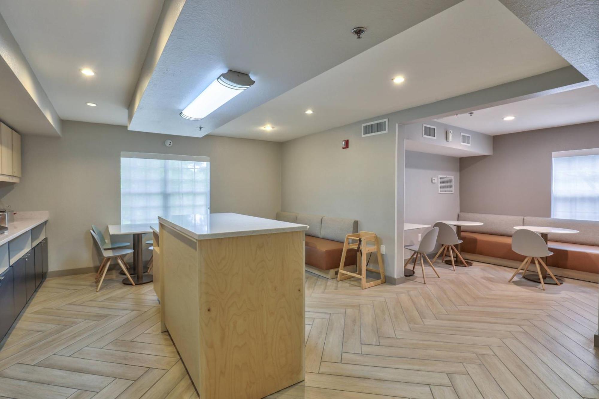 Alluxsuites At 1876, Ascend Hotel Collection Tallahassee Kültér fotó