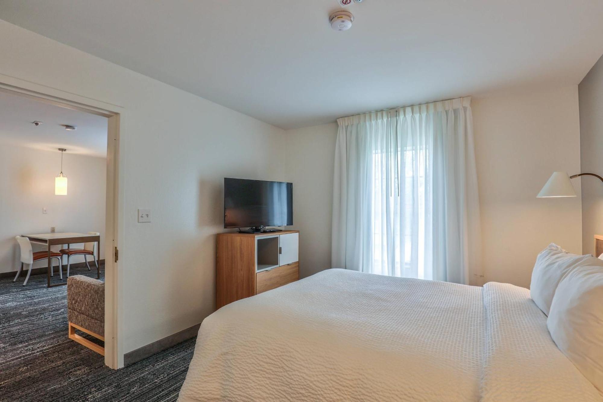 Alluxsuites At 1876, Ascend Hotel Collection Tallahassee Kültér fotó