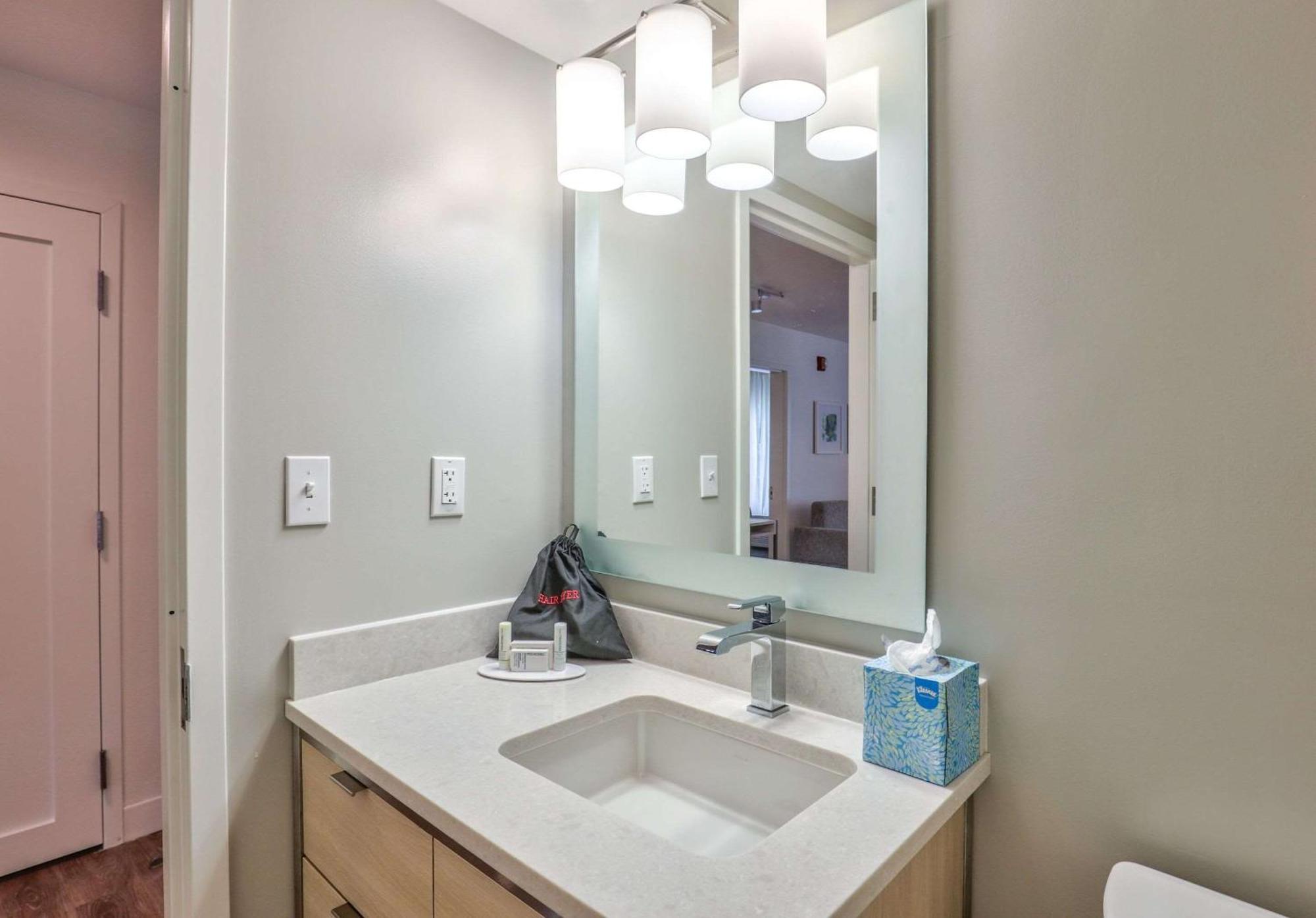 Alluxsuites At 1876, Ascend Hotel Collection Tallahassee Kültér fotó